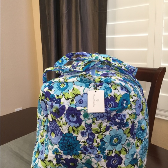 NWT VERA BRADLEY LARGE DUFFEL - Picture 2 of 4